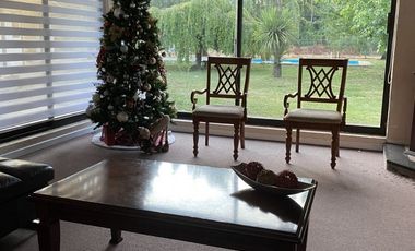 Amplia Propiedad Amoblada en Parcela