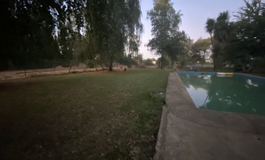 Amplia Propiedad Amoblada en Parcela