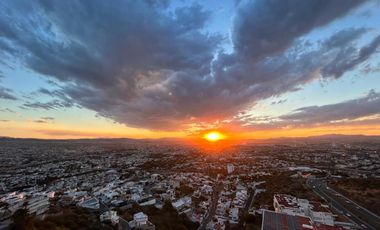 Departamento amueblado en excelente ubicación