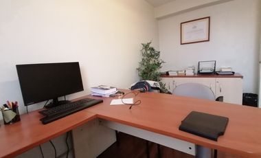 ESTUPENDA OFICINA HABILITADA EL GOLF SUR 3 PRIVADOS