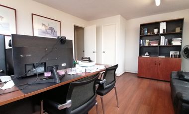 ESTUPENDA OFICINA HABILITADA EL GOLF SUR 3 PRIVADOS