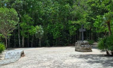Locales comerciales en ESQUINA nuevos en obra gris, Aldea Zama