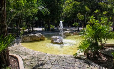Locales comerciales en ESQUINA nuevos en obra gris, Aldea Zama