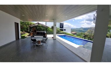 CASA CAMPESTRE EN VENTA EN LA MESA - CUNDINAMARCA
