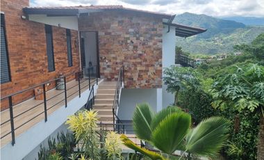 CASA CAMPESTRE EN VENTA EN LA MESA - CUNDINAMARCA