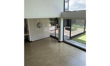 CASA EN VENTA EN CONJUNTO CLUB HOUSE COTA $1.850.000.000