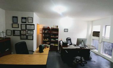 Oficina- local en el Lleras