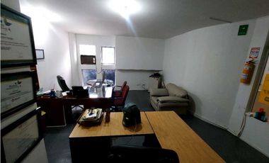 Oficina- local en el Lleras