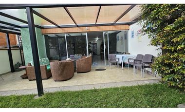 Venta de casa en El Retiro con jardín y terraza, excelente precio.