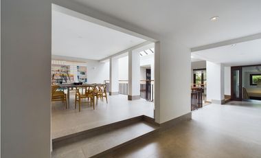 CASA EN ARRIENDO EN SANTA ANA