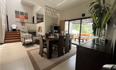 Venta de Casa, Azogues, Sector Javier Loyola, Zumbahaico 2132 m²