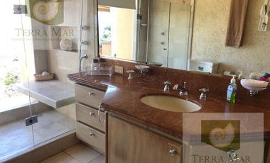 Vende y renta casa, ubicada en Las Brisas