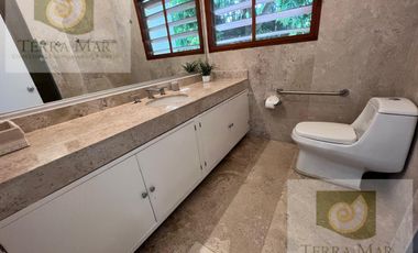 Casa - Fraccionamiento Las Brisas