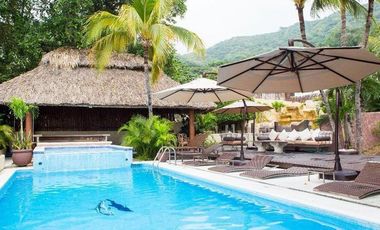 Amplia casa en Joyas de Brisamar