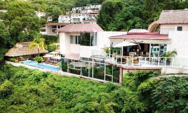 Amplia casa en Joyas de Brisamar