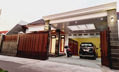 Rumah Mewah 261m² Baru Dekat Fave Hotel Manahan Solo