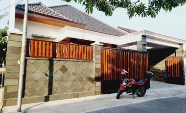 Rumah Mewah 261m² Baru Dekat Fave Hotel Manahan Solo