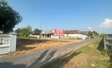 Tanah Cakep abis stasiun KA Magetan Barat 15mnt ke kota madiun