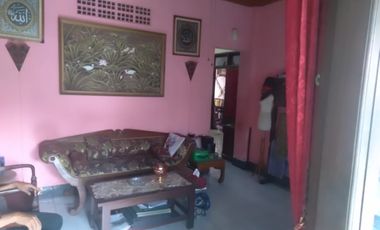 Rumah 2 Lt Hitung Tanah Tengah Kota Di Serengan Solo Kota