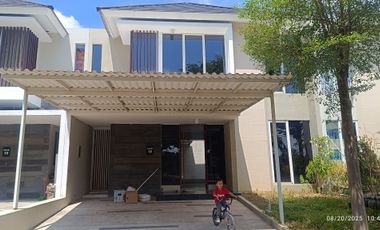 Rumah Citraland Northwest Park View Danau Cantik 4 kamar tidur