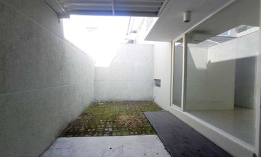 Rumah Citraland Northwest Park View Danau Cantik 4 kamar tidur