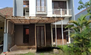 Rumah 2 lantai Siap Huni di Taman Kenari Nusantara Cibubur