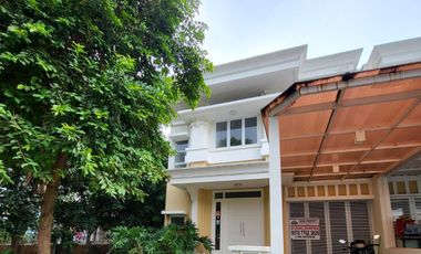 Disewakan Rumah Summarecon Bekasi Veronia 2 Lantai Bersih