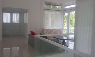 rumah villa keren dago pakar