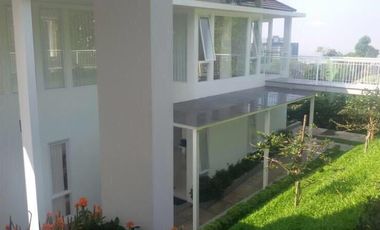rumah villa keren dago pakar