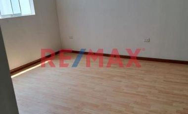 Se Vende Departamento - Sjl