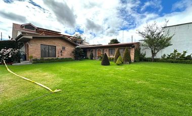 Propiedad Comercial – Calle Larga, Cuenca