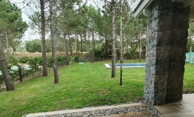 Casa en venta - 4 Dormitorios 2 Baños - 900Mts2 - Pinamar