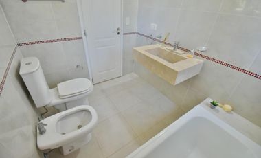 Casa en venta - 3 dormitorios 2 baños - 176mts2 - Fincas de Hudson [FINANCIADA]