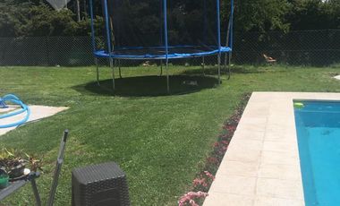 Se Alquila, Casa de 4 Dormitorios en Comahue Golf Club , Neuquén Apto Crédito