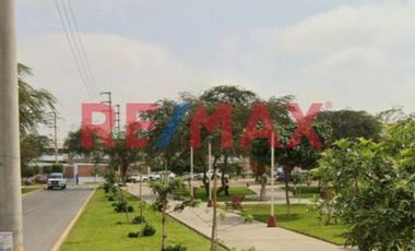 Terreno En Esquina En Paracas · Zona Habitada · 182.25 M² · S/ 110,000