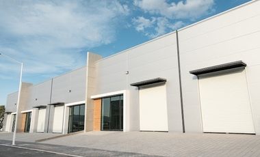 Naves Bodegas  junto al PIQ salida a SLP Chichimequillas