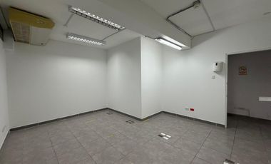 Edificio De 3 Pisos Ideal Academia, Galería, Oficinas Administrativas, Laboratorio, Almacen