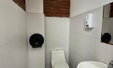 Edificio De 3 Pisos Ideal Academia, Galería, Oficinas Administrativas, Laboratorio, Almacen