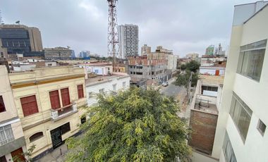 Edificio De 3 Pisos Ideal Academia, Galería, Oficinas Administrativas, Laboratorio, Almacen