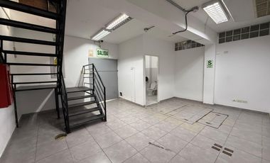 Edificio De 3 Pisos Ideal Academia, Galería, Oficinas Administrativas, Laboratorio, Almacen