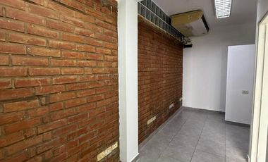 Edificio De 3 Pisos Ideal Academia, Galería, Oficinas Administrativas, Laboratorio, Almacen