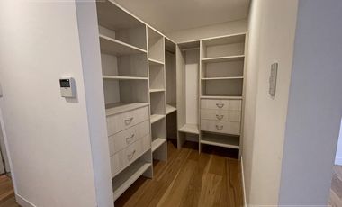 Excelente departamento en alquiler en TORRE AL RIO en Vicente López.