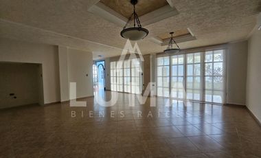 Casa en venta en privada en Colonia Miami