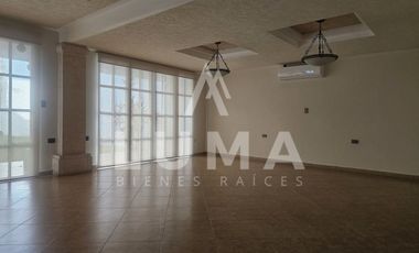 Casa en venta en privada en Colonia Miami