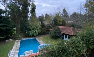 CASA EN ALQUILER EN ABRIL CLUB DE CAMPO