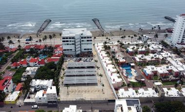 Oficina en Renta en Veracruz en Calle Principal Frente Al Mar en Boca del Río.