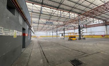 Galpón - depósito de 1500 M2. - Lomas del Mirador - Alquiler.