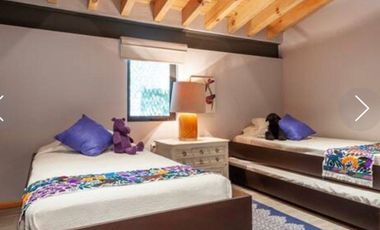 BOSQUE VERDE, Circuito Avándaro, Valle de Bravo. Casa en Condominio con Bungalow