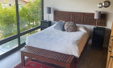 BOSQUE VERDE, Circuito Avándaro, Valle de Bravo. Casa en Condominio con Bungalow