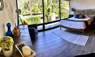 BOSQUE VERDE, Circuito Avándaro, Valle de Bravo. Casa en Condominio con Bungalow